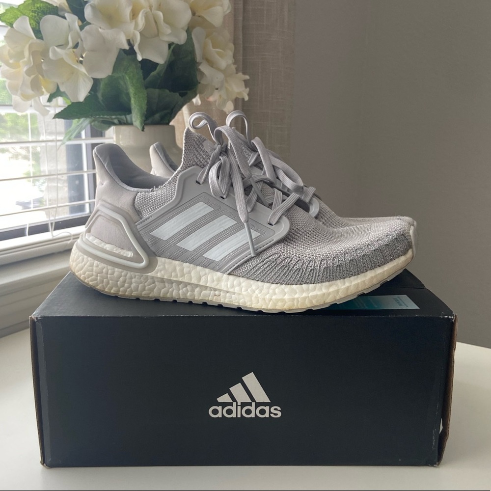 Adidas Ultraboost 20 in light grey size 8.5 - great condition!